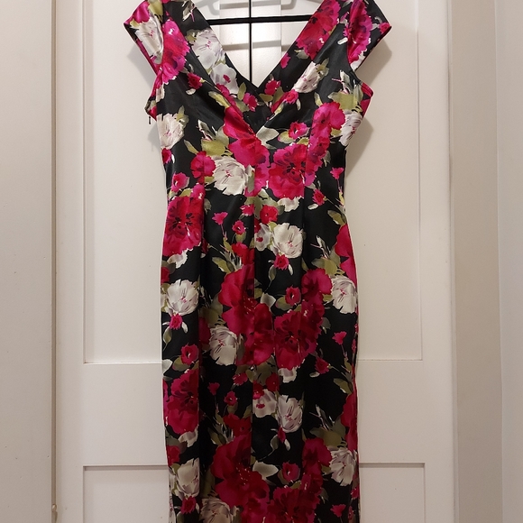 Maggy London Midi Floral Dress - Picture 2 of 3